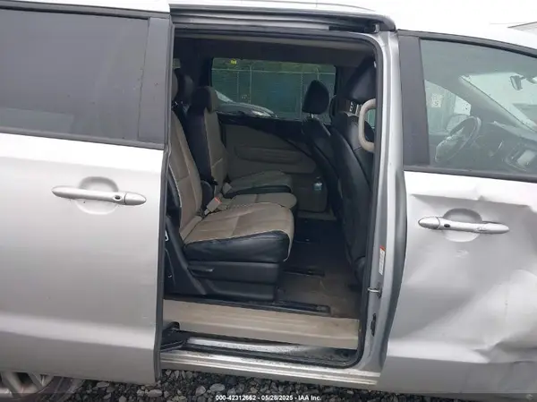 KNDMB5C12L6635221 2020 KIA SEDONA - Image 8