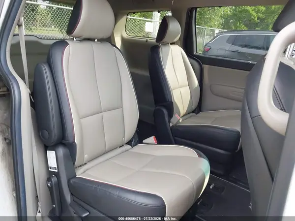 KNDMB5C12L6657851 2020 KIA SEDONA - Image 8
