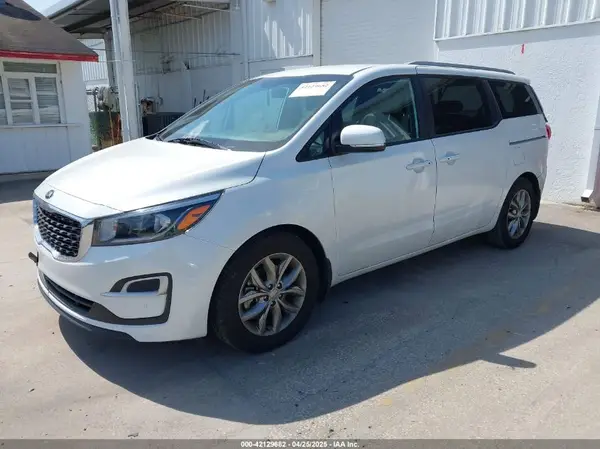 KNDMB5C12M6661917 2021 KIA SEDONA - Image 2