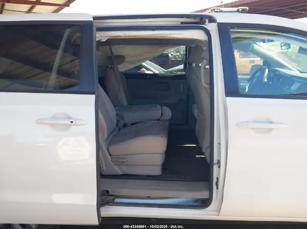 KNDMB5C12M6673193 2021 KIA SEDONA - Image 8