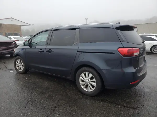 KNDMB5C13G6086599 2016 KIA SEDONA - Image 2