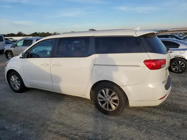 KNDMB5C13G6087378 2016 KIA SEDONA - Image 2