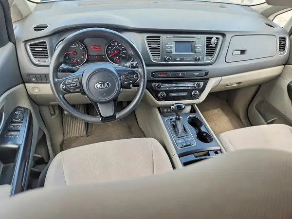 KNDMB5C13G6090085 2016 KIA SEDONA - Image 8