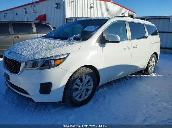 KNDMB5C13G6090149 2016 KIA SEDONA - Image 2