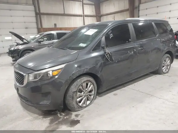 KNDMB5C13G6090524 2016 KIA SEDONA - Image 2