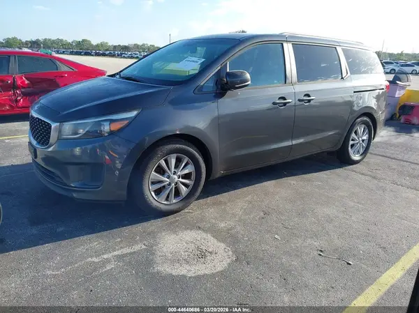 KNDMB5C13G6097778 2016 KIA SEDONA - Image 2