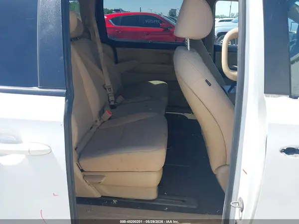 KNDMB5C13G6098221 2016 KIA SEDONA - Image 8