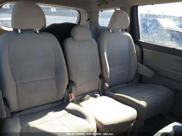 KNDMB5C13G6101070 2016 KIA SEDONA - Image 8