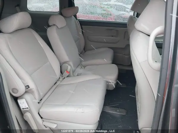 KNDMB5C13G6110237 2016 KIA SEDONA - Image 8