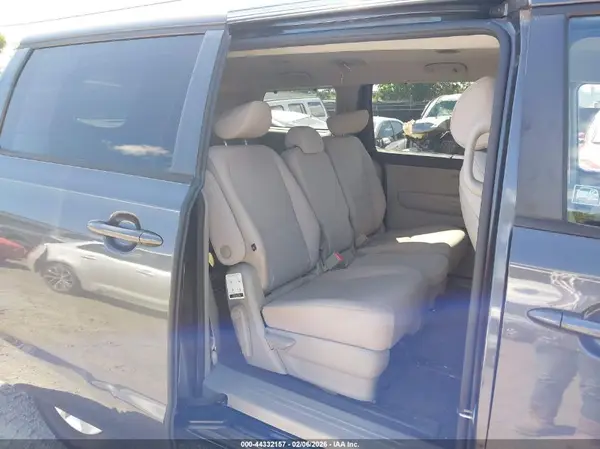 KNDMB5C13G6116409 2016 KIA SEDONA - Image 8