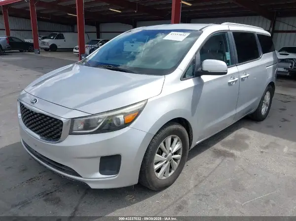 KNDMB5C13G6116698 2016 KIA SEDONA - Image 2