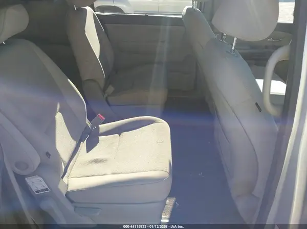 KNDMB5C13G6118113 2016 KIA SEDONA - Image 8