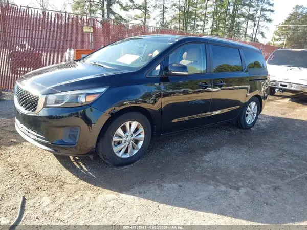 KNDMB5C13G6121030 2016 KIA SEDONA - Image 2