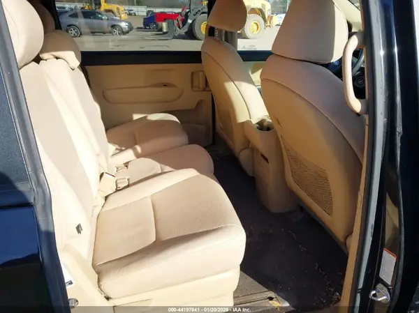 KNDMB5C13G6121030 2016 KIA SEDONA - Image 8