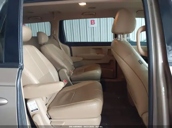 KNDMB5C13G6134621 2016 KIA SEDONA - Image 8