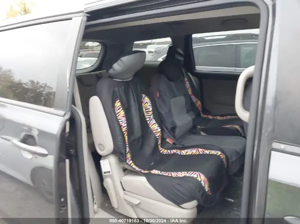 KNDMB5C13G6136658 2016 KIA SEDONA - Image 8