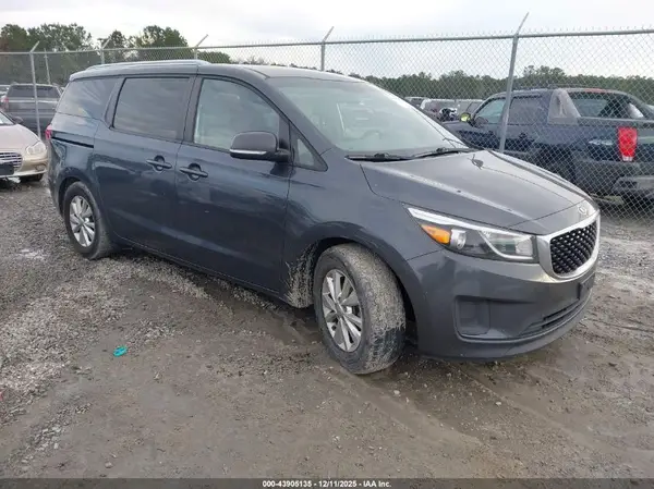 KNDMB5C13G6146476 2016 KIA SEDONA - Image 1