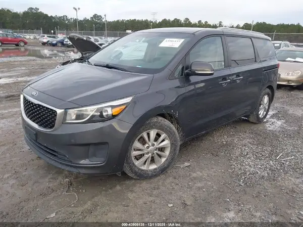 KNDMB5C13G6146476 2016 KIA SEDONA - Image 2