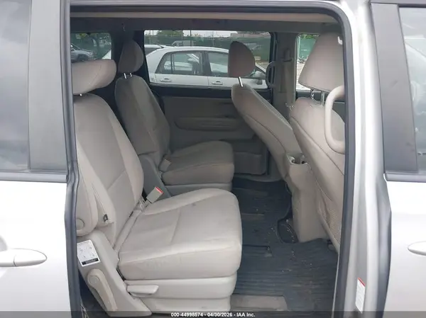 KNDMB5C13G6155890 2016 KIA SEDONA - Image 8