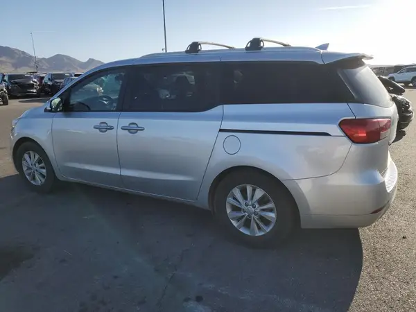 KNDMB5C13G6164699 2016 KIA SEDONA - Image 2