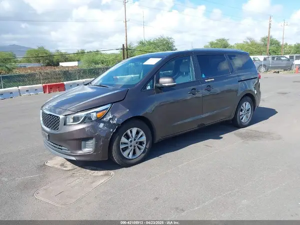 KNDMB5C13G6168106 2016 KIA SEDONA - Image 2