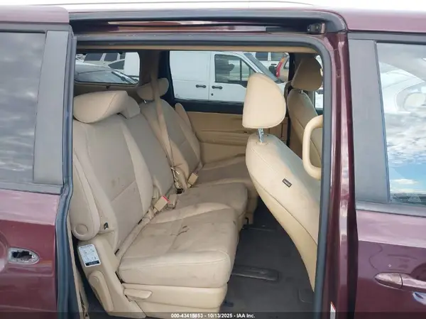 KNDMB5C13G6172172 2016 KIA SEDONA - Image 8