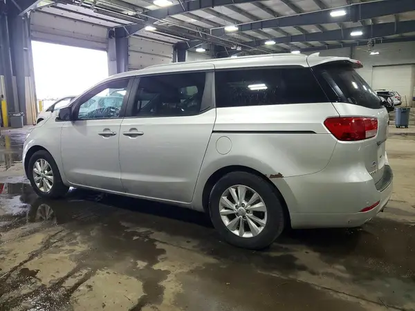KNDMB5C13G6177887 2016 KIA SEDONA - Image 2