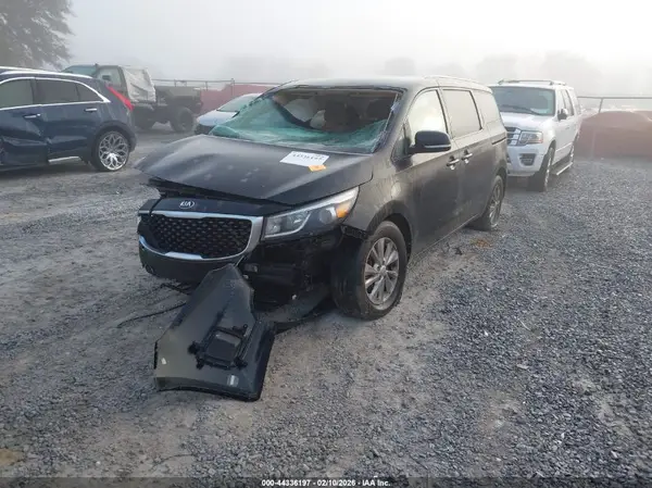 KNDMB5C13G6179784 2016 KIA SEDONA - Image 2