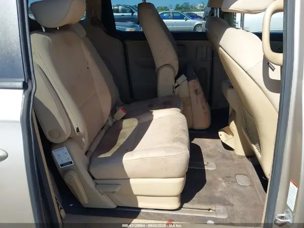 KNDMB5C13G6180109 2016 KIA SEDONA - Image 8