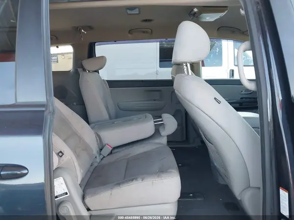 KNDMB5C13G6188789 2016 KIA SEDONA - Image 8