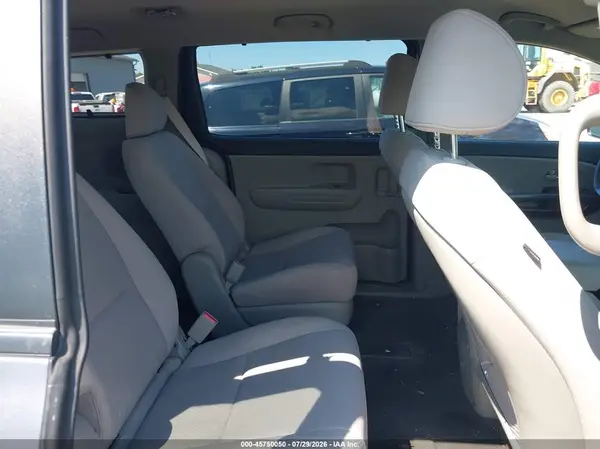 KNDMB5C13G6189523 2016 KIA SEDONA - Image 8