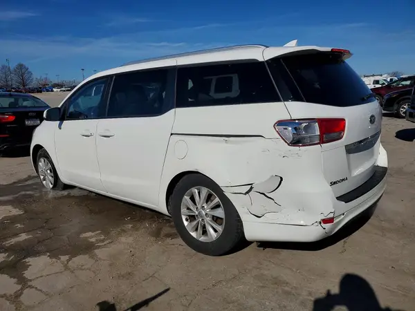 KNDMB5C13G6189795 2016 KIA SEDONA - Image 2
