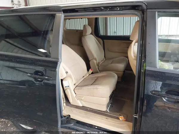 KNDMB5C13G6197623 2016 KIA SEDONA - Image 8