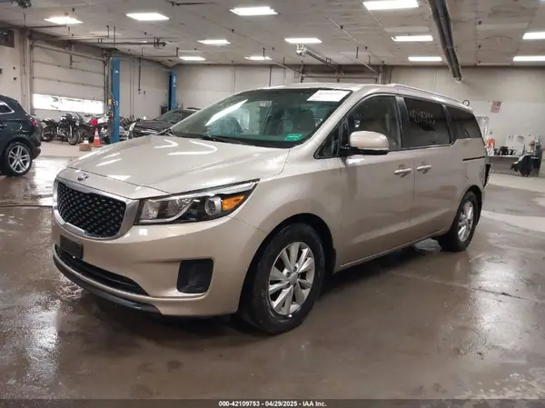 KNDMB5C13G6199954 2016 KIA SEDONA - Image 2