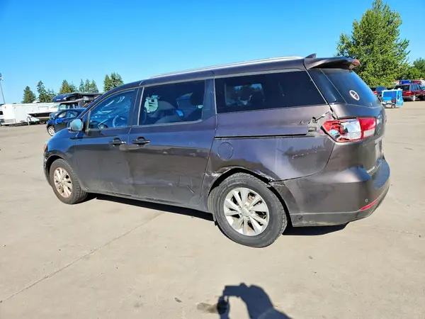 KNDMB5C13G6201461 2016 KIA SEDONA - Image 2