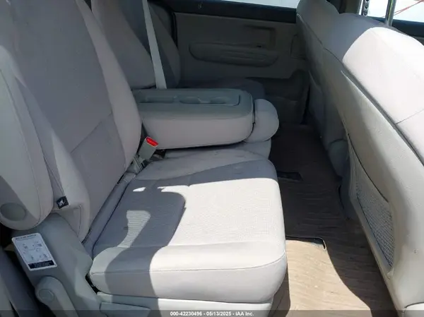 KNDMB5C13G6202013 2016 KIA SEDONA - Image 8