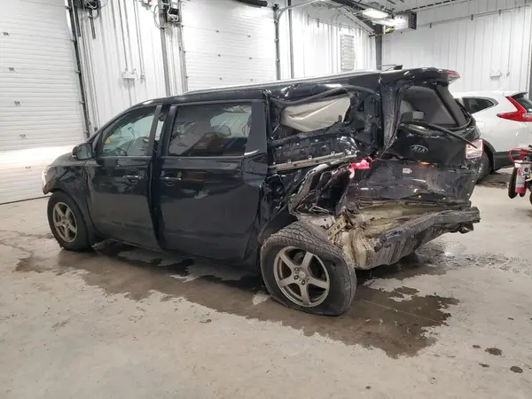 KNDMB5C13G6208328 2016 KIA SEDONA - Image 2