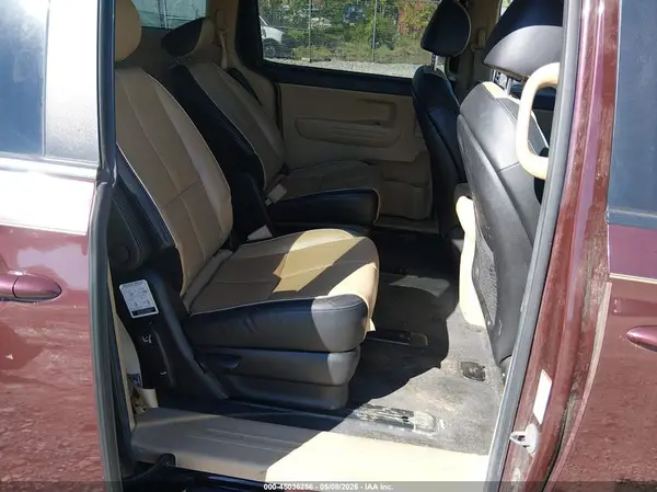 KNDMB5C13G6209852 2016 KIA SEDONA - Image 8