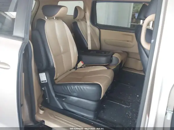 KNDMB5C13G6211455 2016 KIA SEDONA - Image 8