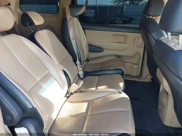 KNDMB5C13G6215005 2016 KIA SEDONA - Image 8