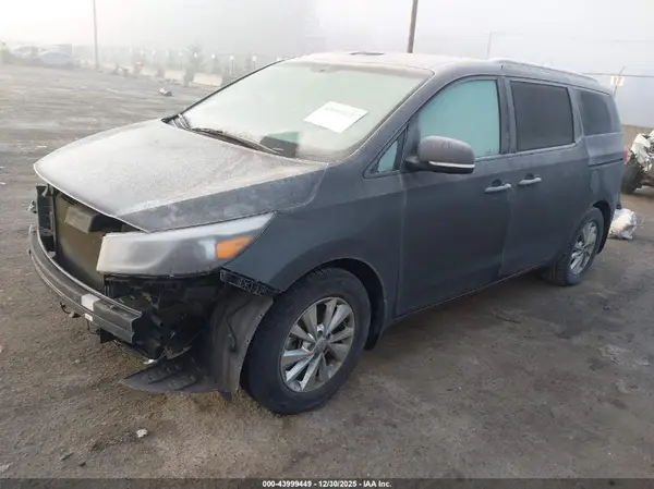 KNDMB5C13G6215473 2016 KIA SEDONA - Image 2