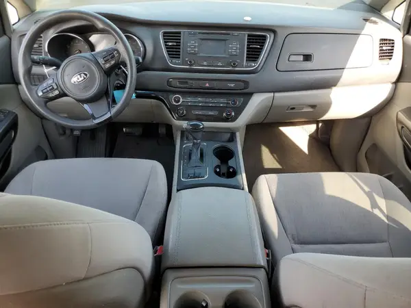 KNDMB5C13H6218620 2017 KIA SEDONA - Image 8