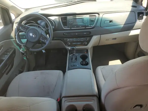 KNDMB5C13H6227334 2017 KIA SEDONA - Image 8