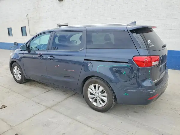 KNDMB5C13H6230489 2017 KIA SEDONA - Image 2
