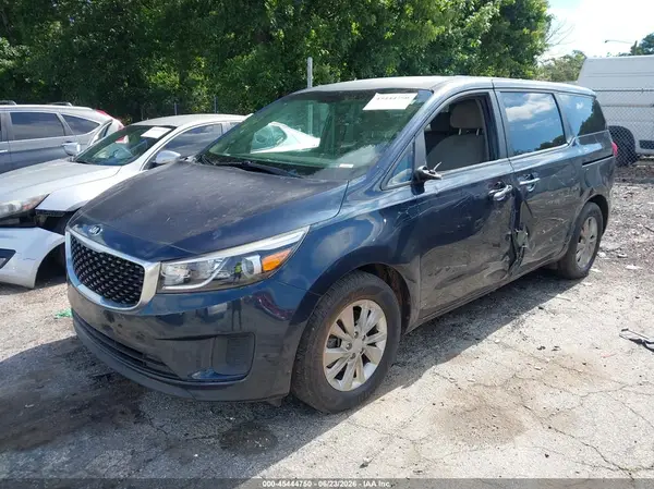 KNDMB5C13H6231884 2017 KIA SEDONA - Image 2