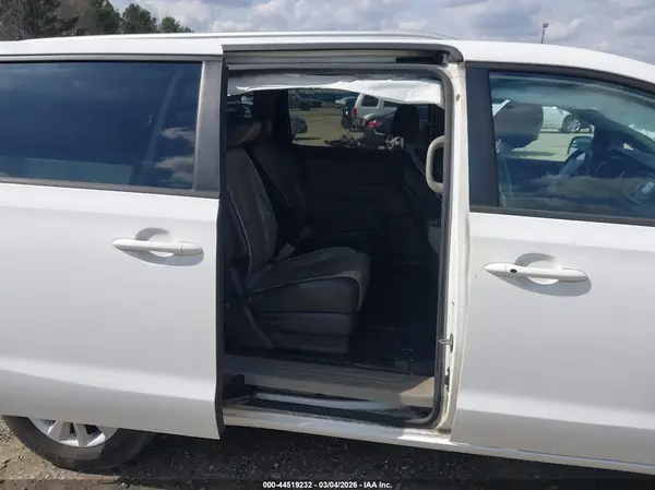 KNDMB5C13H6237149 2017 KIA SEDONA - Image 8
