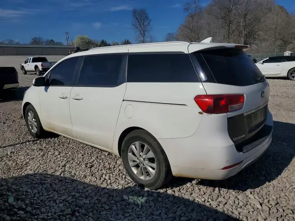 KNDMB5C13H6238432 2017 KIA SEDONA - Image 2