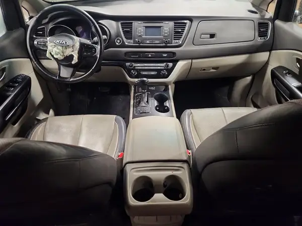 KNDMB5C13H6244182 2017 KIA SEDONA - Image 8