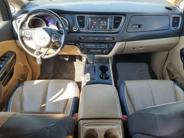 KNDMB5C13H6247020 2017 KIA SEDONA - Image 8
