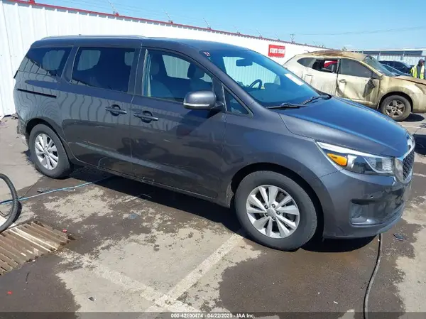 KNDMB5C13H6247373 2017 KIA SEDONA - Image 1